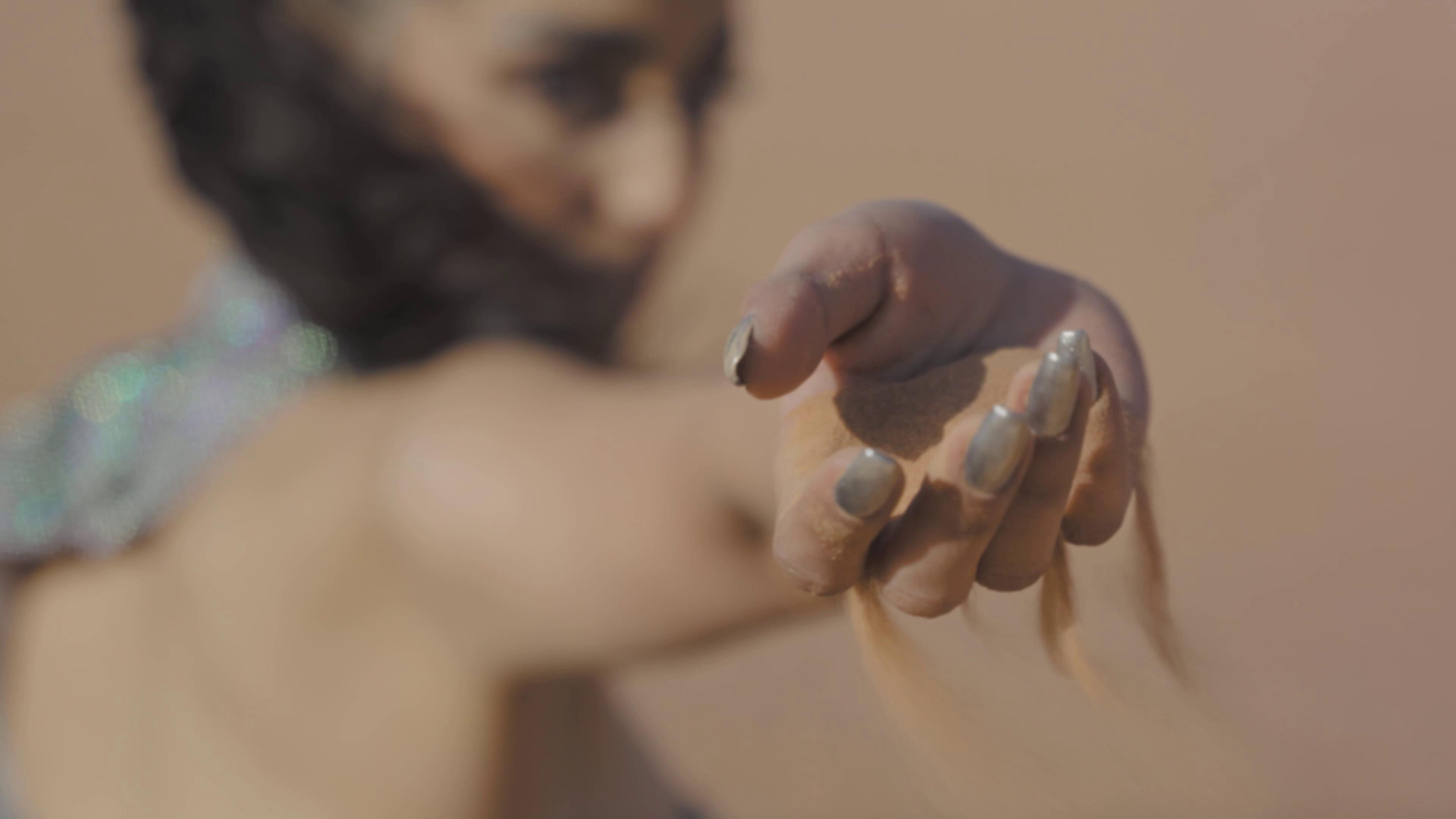 FASHION STYLIST | CREATIVE DIRECTOR